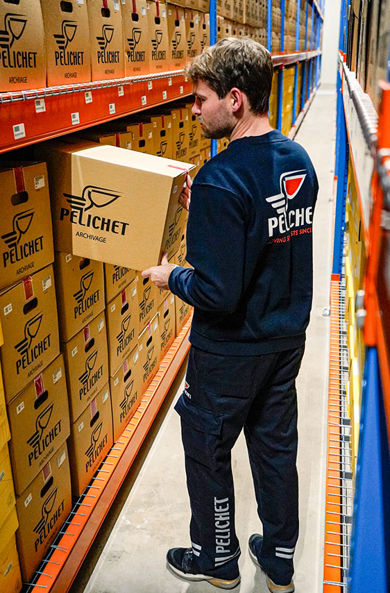 Pelichet : Archivage physique et numérique entrepôt photo